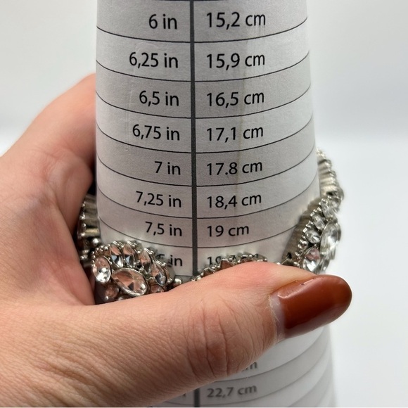 Rhinestone Sparkle Floral Leaf Stretch Bracelet Silver Tone Princess Statement - Picture 9 of 9